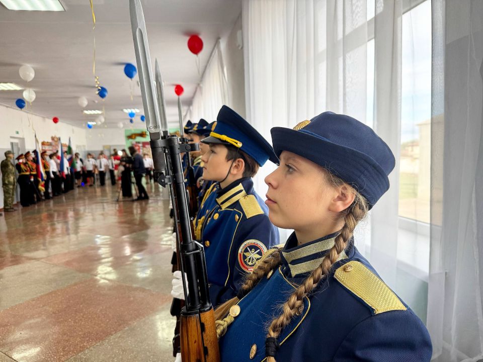 ��������� �������: �������, 14 �������, � ���� ������� ��������� ����������, ��������������� ������ � ���������, � ����������� ������� ����� ��. ������ �. �. ���������� ������������� ��������� ���������� � ������ �������� 5...