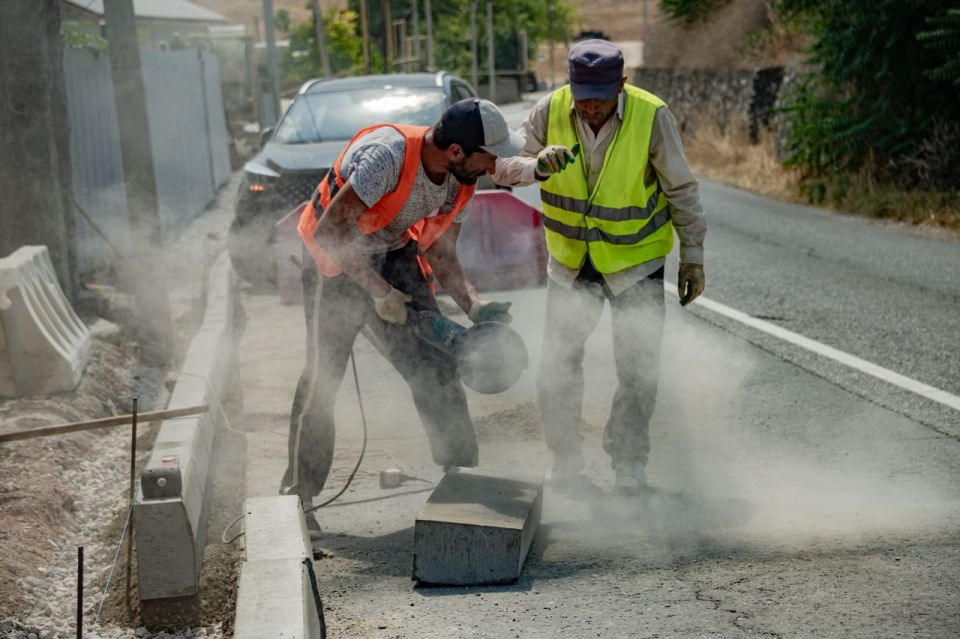 Михаил Развожаев: Уже 95 дорог мы отремонтировали в Севастополе в 2025 году Михаил Развожаев: Уже 95 дорог мы отремонтировали в Севастополе в 2025 году