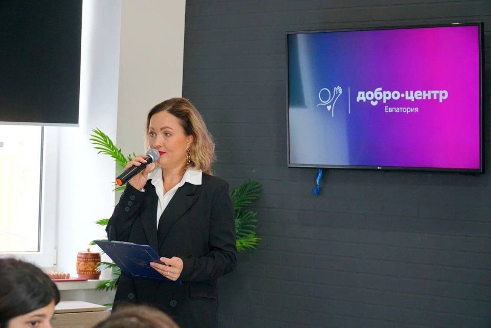 Александр Юрьев: В Добро.Центре Евпатории прошёл день открытых дверей Александр Юрьев: В Добро.Центре Евпатории прошёл день открытых дверей