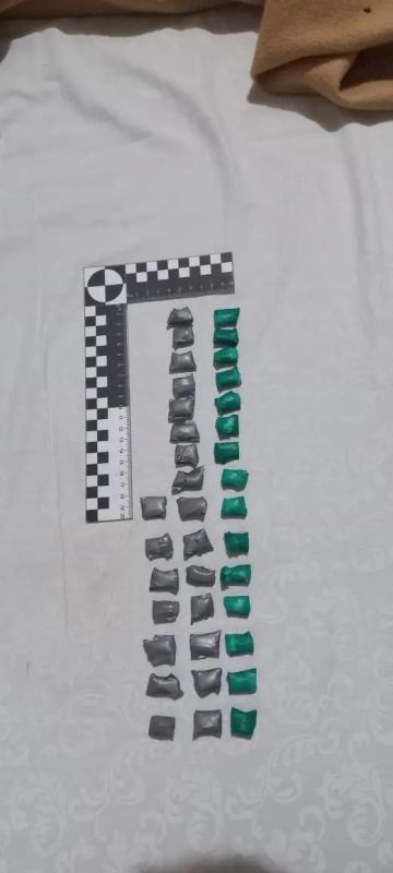 На станции Крымская транспортными полицейскими задержан мужчина с крупной партией наркотиков На станции Крымская транспортными полицейскими задержан мужчина с крупной партией наркотиков