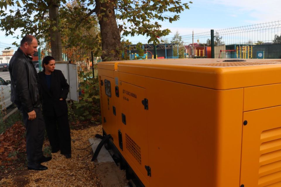 Владислав Хаджиев: На территории района расположено 34 школы, 20 детских садов Владислав Хаджиев: На территории района расположено 34 школы, 20 детских садов