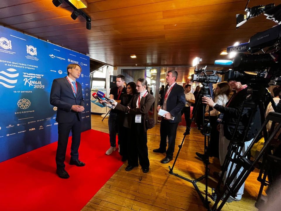 На выставке «ТуристЭкспо. Крым-2025» представлены лучшие практики продвижения отдыха и оздоровления, уникальные предложения от туроператоров и руководителей санаториев, пансионатов и отелей полуострова. Администрации... На выставке «ТуристЭкспо. Крым-2025» представлены лучшие практики продвижения отдыха и оздоровления, уникальные предложения от туроператоров и руководителей санаториев, пансионатов и отелей полуострова. Администрации...