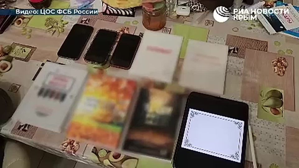 Кадры задержания женской ячейки террористической организации в Крыму