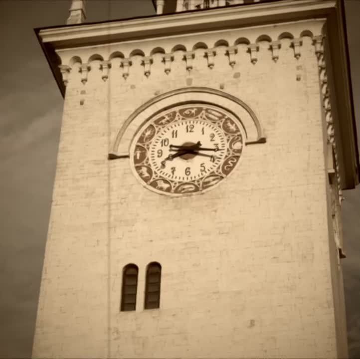 Ровно 86 лет назад по радио впервые прозвучали бодрящие слова «Доброе утро, товарищи! Приготовьтесь к выполнению гимнастических упражнений!»