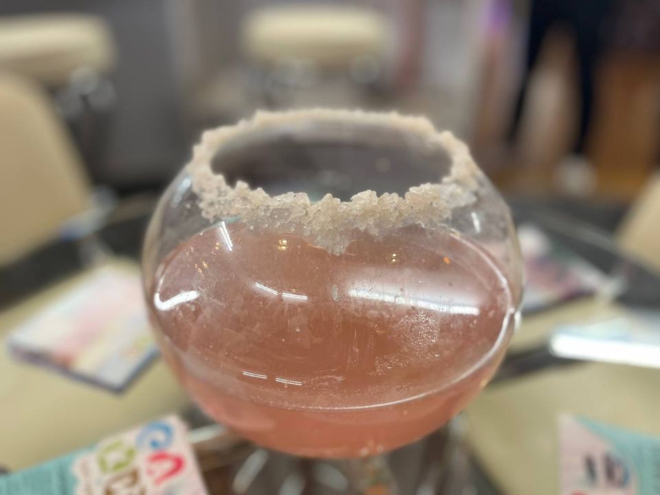 На выставке «ТуристЭкспо. Крым-2025» представлены лучшие практики продвижения отдыха и оздоровления, уникальные предложения от туроператоров и руководителей санаториев, пансионатов и отелей полуострова. Администрации... На выставке «ТуристЭкспо. Крым-2025» представлены лучшие практики продвижения отдыха и оздоровления, уникальные предложения от туроператоров и руководителей санаториев, пансионатов и отелей полуострова. Администрации...