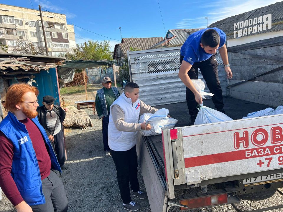Молодогвардейцы Джанкоя оказали помощь отцу погибшего участника специальной военной операции Молодогвардейцы Джанкоя оказали помощь отцу погибшего участника специальной военной операции