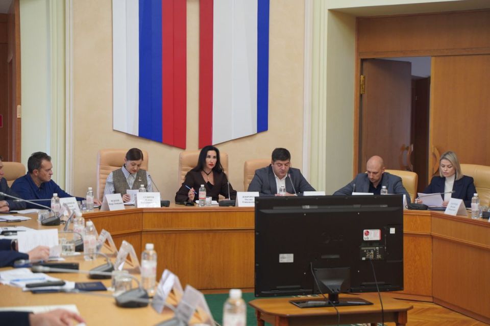 Министр промышленности и торговли Республики Крым Анушаван Агаджанян Министр промышленности и торговли Республики Крым Анушаван Агаджанян