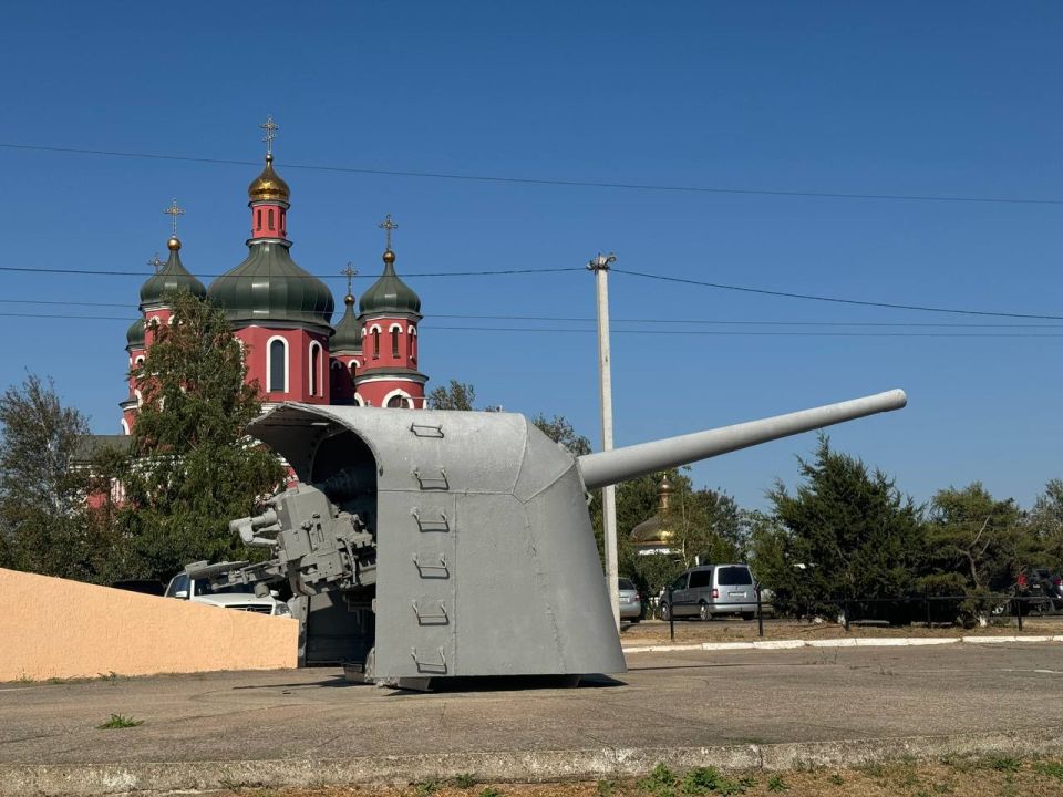 Александр Малькевич: Геническая Горка: Мемориал доблести защитников Арабатской стрелки – эхо героической обороны Крыма Александр Малькевич: Геническая Горка: Мемориал доблести защитников Арабатской стрелки – эхо героической обороны Крыма