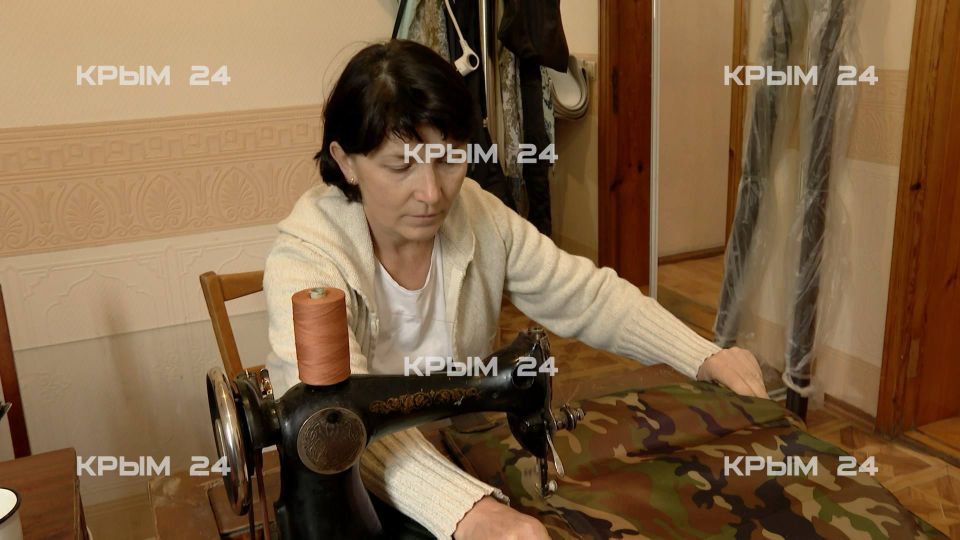 Больше 500 изделий волонтёры из Гаспры отправили на фронт за полгода Больше 500 изделий волонтёры из Гаспры отправили на фронт за полгода