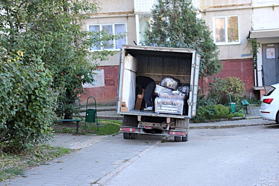 В Керчи продолжается работа по выявлению нарушителей парковки В Керчи продолжается работа по выявлению нарушителей парковки