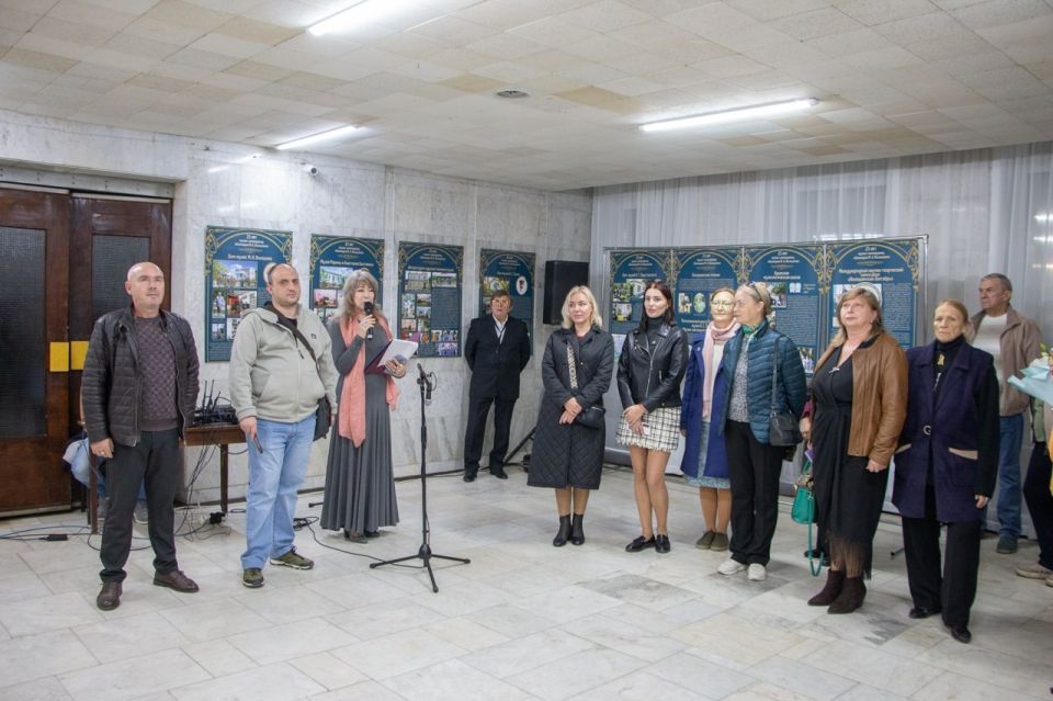 В Керчи открылась выставка «Киммерийские истории», посвященная 25-летию создания Музея-заповедника Максимилиана Волошина В Керчи открылась выставка «Киммерийские истории», посвященная 25-летию создания Музея-заповедника Максимилиана Волошина