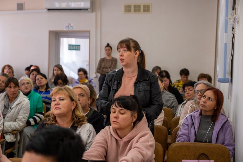 В Севастополе полицейские провели профилактическую лекцию для социальных работников В Севастополе полицейские провели профилактическую лекцию для социальных работников