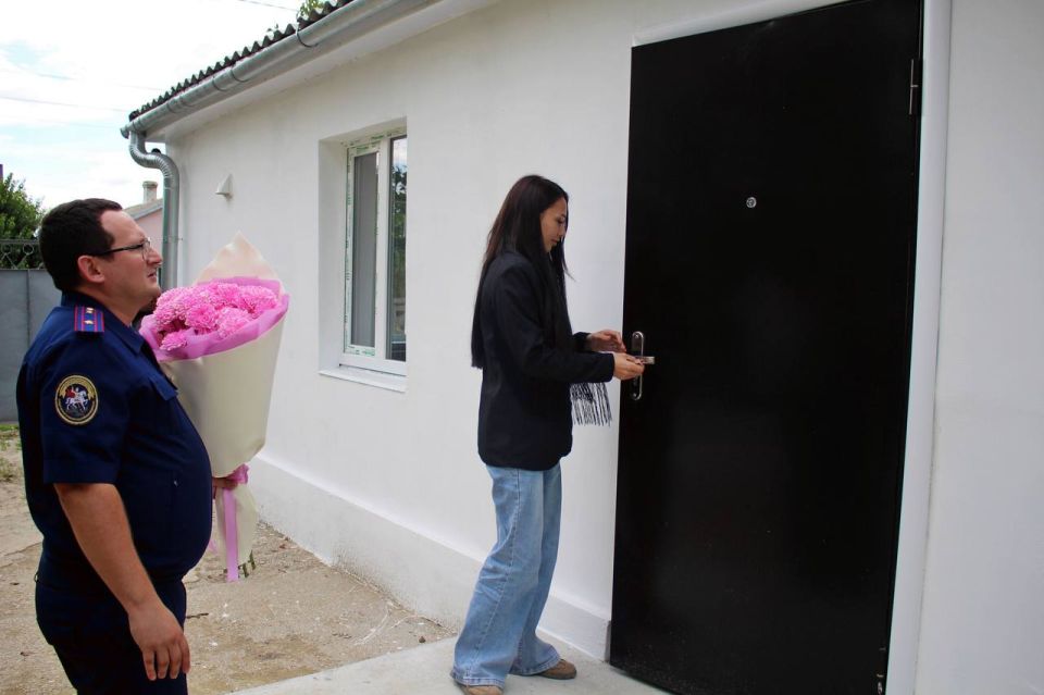 Офицеры СК помогли сироте с двумя маленькими детьми получить благоустроенное жилье Офицеры СК помогли сироте с двумя маленькими детьми получить благоустроенное жилье