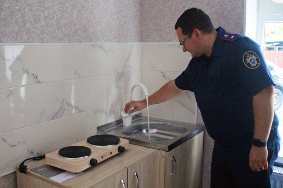 Офицеры СК помогли сироте с двумя маленькими детьми получить благоустроенное жилье Офицеры СК помогли сироте с двумя маленькими детьми получить благоустроенное жилье