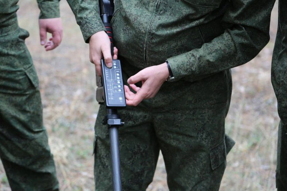 Следователи-криминалисты полуострова в канун своего профессионального праздника провели практические учения Следователи-криминалисты полуострова в канун своего профессионального праздника провели практические учения