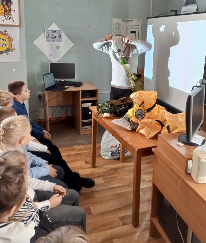 С детьми о вопросах безопасности С детьми о вопросах безопасности