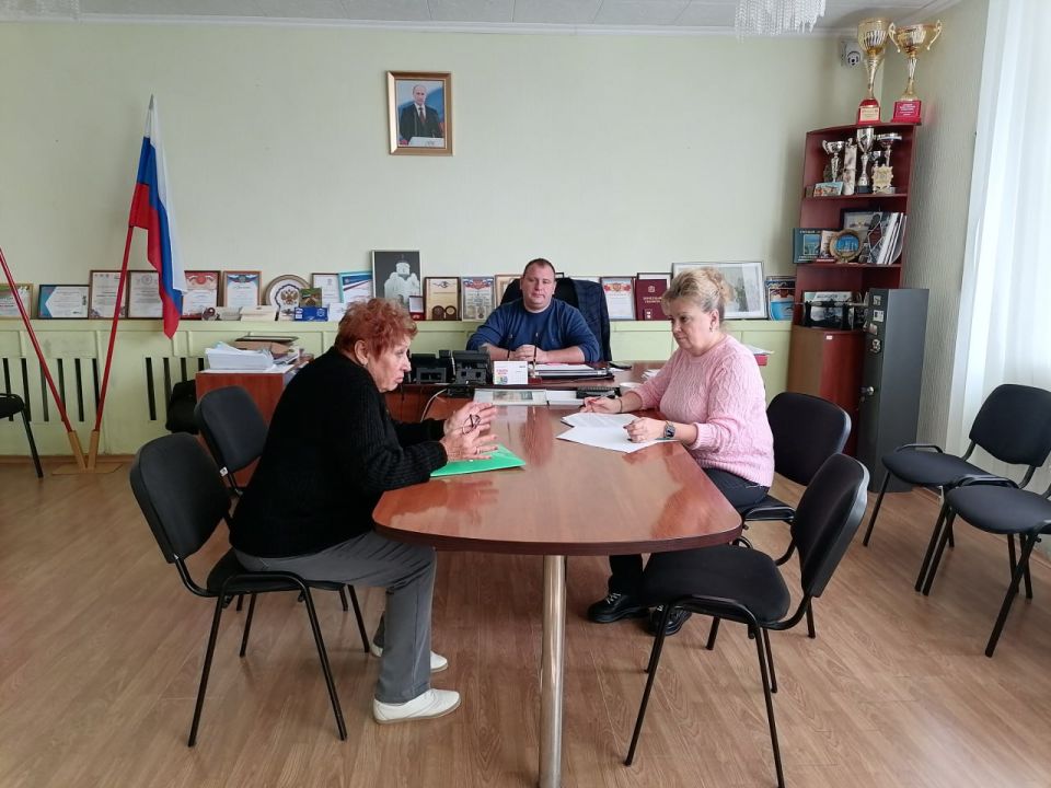 Светлана Маслова: В рамках рабочей поездки в Раздольненский район провела выездной прием граждан