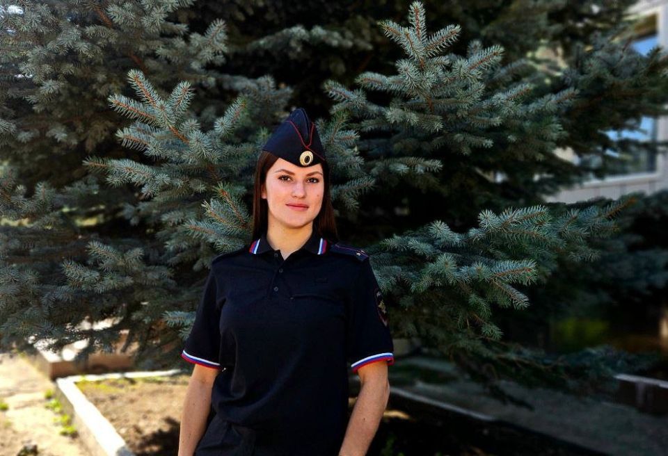 Хороших, спокойных и тёплых выходных желает участковый уполномоченный полиции группы УУПиПДН Отделения полиции № 2 (пгт