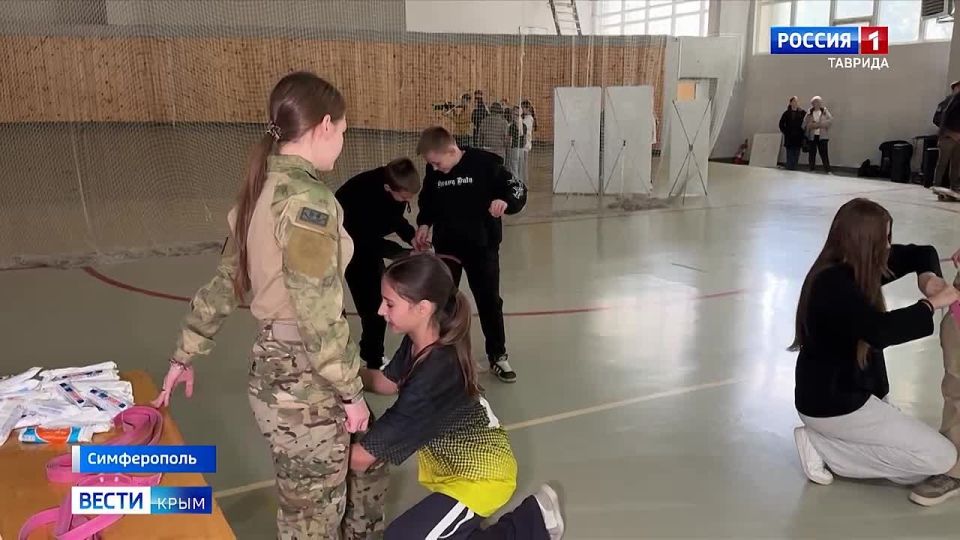 В Крыму в преддверии Дня отца прошли тематические акции