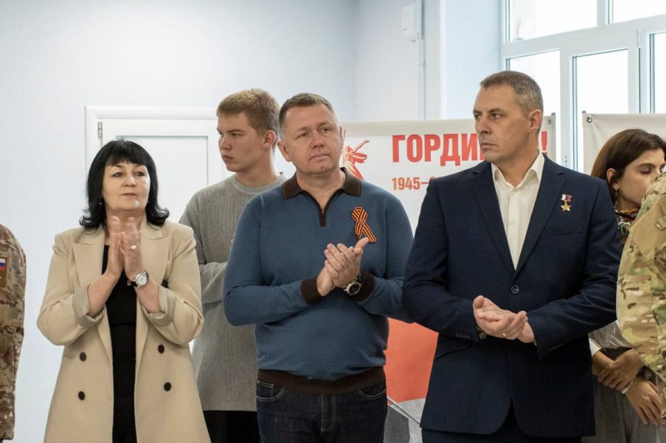 Михаил Афанасьев: На базе симферопольской школы – детского сада № 36 стартовал проект «Герои России – гордость Крыма» Михаил Афанасьев: На базе симферопольской школы – детского сада № 36 стартовал проект «Герои России – гордость Крыма»