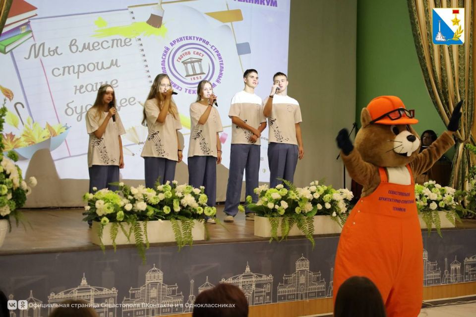 Почти 500 старшеклассников посетили день открытых дверей в колледжах и техникумах Почти 500 старшеклассников посетили день открытых дверей в колледжах и техникумах