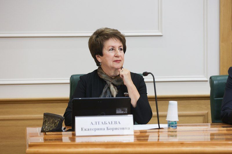 Екатерина Алтабаева: Сегодня на заседании Комитета Совета Федерации по науке, образованию и культуре выступила Министр культуры Ольга Борисовна Любимова Екатерина Алтабаева: Сегодня на заседании Комитета Совета Федерации по науке, образованию и культуре выступила Министр культуры Ольга Борисовна Любимова