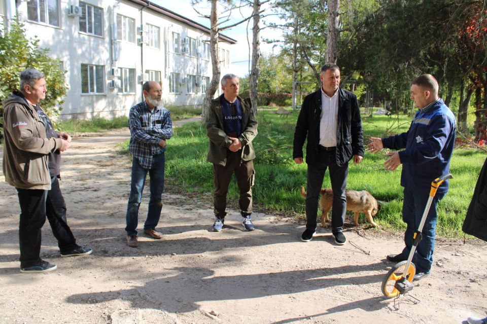 Игорь Крутьков: В целях урегулирования вопроса, связанного с водоснабжением и водоотведением системы здания, посетил Ленинскую центральную районную больницу (ЦРБ) Игорь Крутьков: В целях урегулирования вопроса, связанного с водоснабжением и водоотведением системы здания, посетил Ленинскую центральную районную больницу (ЦРБ)