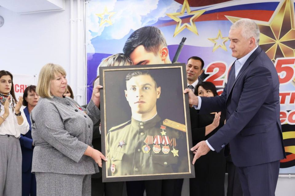 Альберт Куршутов: На базе средней общеобразовательной школы - детского сада N 36 в Симферополе стартовал масштабный проект «Герои России — гордость Крыма» Альберт Куршутов: На базе средней общеобразовательной школы - детского сада N 36 в Симферополе стартовал масштабный проект «Герои России — гордость Крыма»