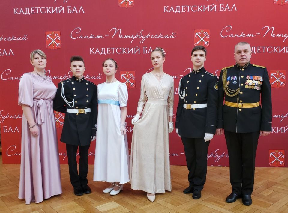 Эксклюзивное интервью военкора агентства ANNA NEWS Марии Коледа с полковником в отставке Эдуардом Валерьевичем Турманом — заместителем председателя профсоюза сотрудников органов внутренних дел по Санкт-Петербургу и... Эксклюзивное интервью военкора агентства ANNA NEWS Марии Коледа с полковником в отставке Эдуардом Валерьевичем Турманом — заместителем председателя профсоюза сотрудников органов внутренних дел по Санкт-Петербургу и...