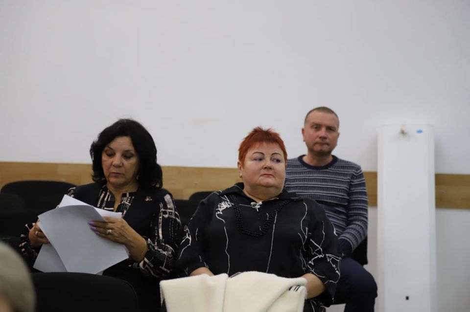 На аппаратном совещании начальник Бахчисарайского отделения «Крыммедстрах» Татьяна Игнатикова поделилась важными обновлениями в системе обязательного медицинского страхования (ОМС) На аппаратном совещании начальник Бахчисарайского отделения «Крыммедстрах» Татьяна Игнатикова поделилась важными обновлениями в системе обязательного медицинского страхования (ОМС)