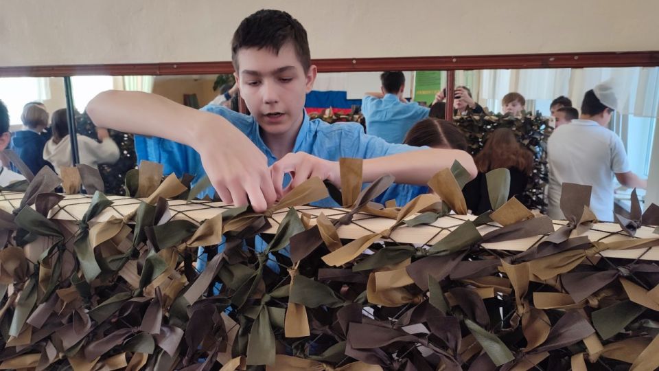 СВОих не бросаем! Мы вместе! СВОих не бросаем! Мы вместе!