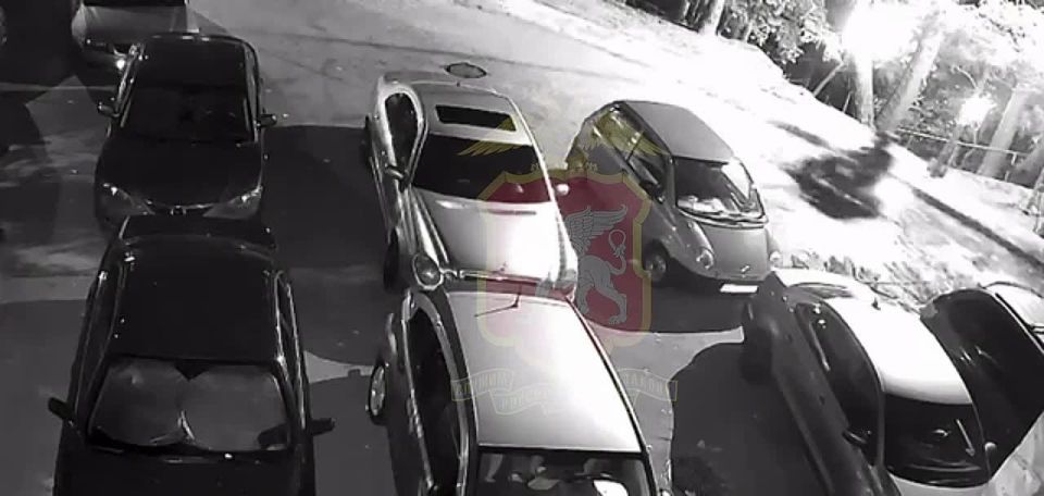 В Ялте сотрудники полиции задержали двух подростков за кражу мопеда