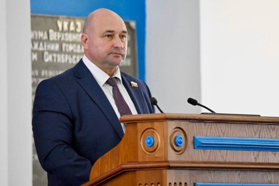 Владимир Немцев: И.о. директора Департамента образования Максим Юрьевич Кривонос представил информацию о реализации в 2024 году единой государственной политики в сфере образования Владимир Немцев: И.о. директора Департамента образования Максим Юрьевич Кривонос представил информацию о реализации в 2024 году единой государственной политики в сфере образования
