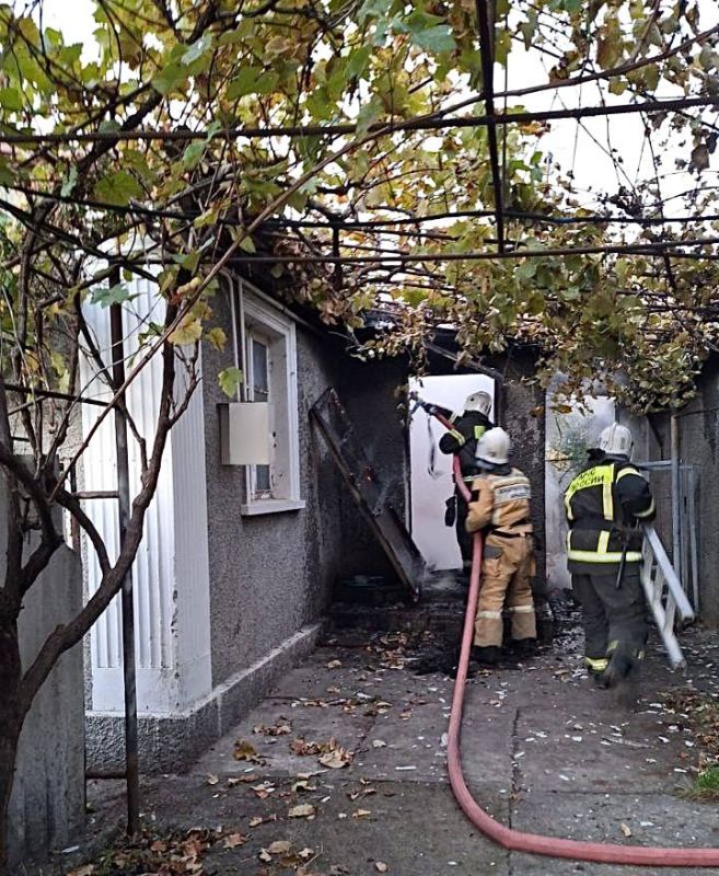 Огнеборцы ликвидировали пожар в Бахчисарайском районе Огнеборцы ликвидировали пожар в Бахчисарайском районе
