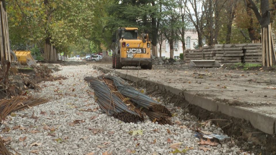 В Симферополе реконструируют одно из знаковых общественных пространств – сквер Победы В Симферополе реконструируют одно из знаковых общественных пространств – сквер Победы