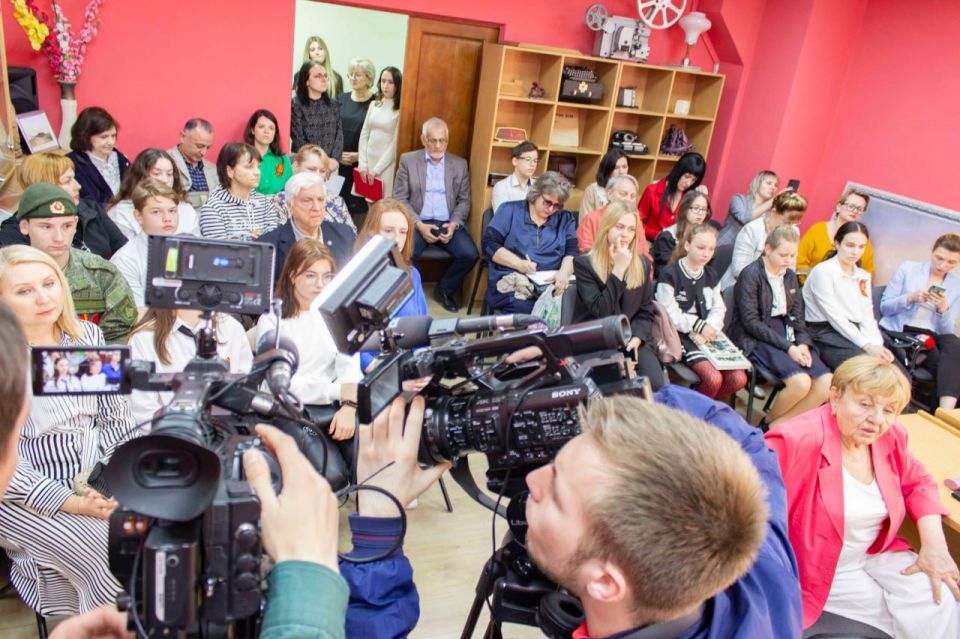 Стартовал юбилейный XV Всероссийский конкурс «Судьба моей семьи в судьбе моей страны» Стартовал юбилейный XV Всероссийский конкурс «Судьба моей семьи в судьбе моей страны»