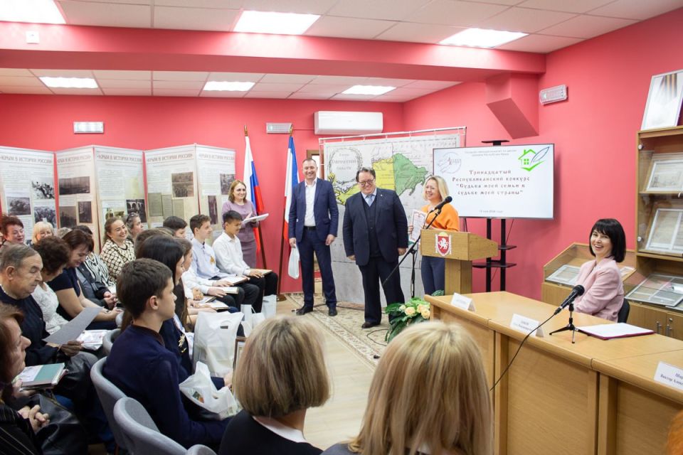 Стартовал юбилейный XV Всероссийский конкурс «Судьба моей семьи в судьбе моей страны» Стартовал юбилейный XV Всероссийский конкурс «Судьба моей семьи в судьбе моей страны»