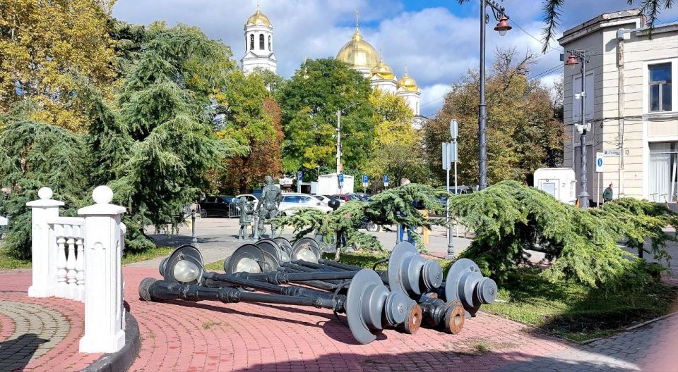 В сквере Республики стартовали работы по капитальному ремонту В сквере Республики стартовали работы по капитальному ремонту
