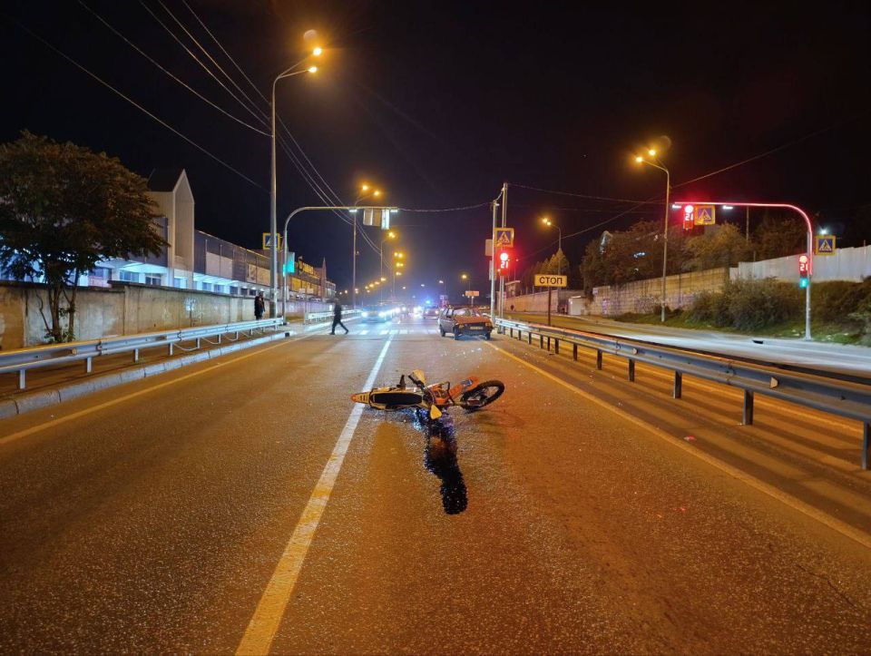 Госавтоинспекция установила предварительные обстоятельства ДТП с пострадавшим мотоциклистом на автодороге «Севастополь-Инкерман»