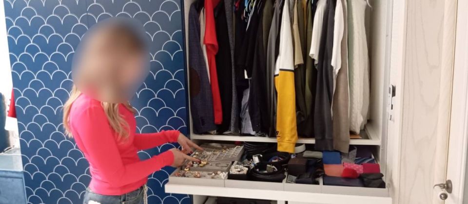 В Ялте осуждена горничная за кражу ювелирных украшений