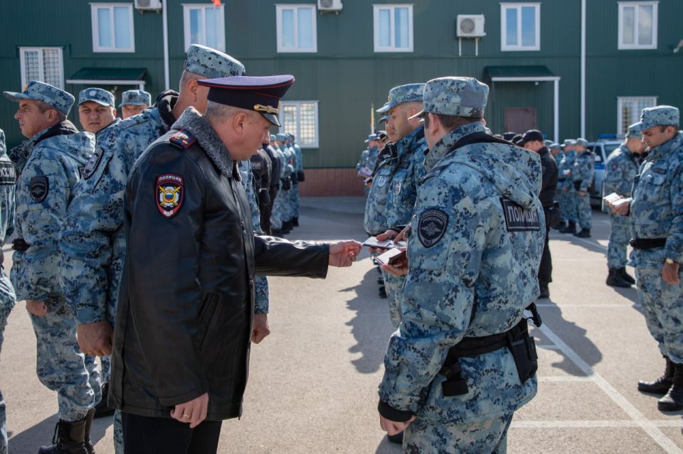В Управлении МВД России по г. Севастополю состоялся ежегодный строевой смотр служб и подразделений В Управлении МВД России по г. Севастополю состоялся ежегодный строевой смотр служб и подразделений