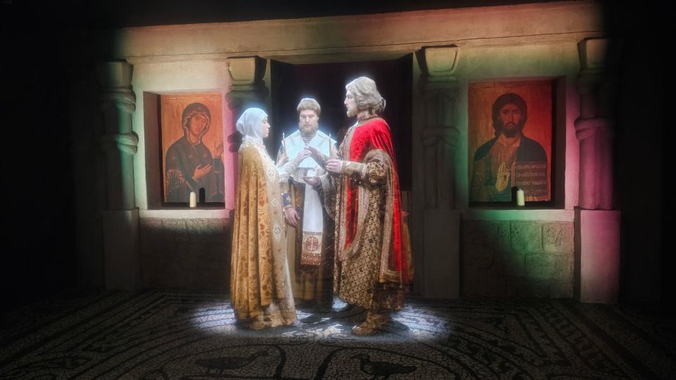 Росгвардейцы посетили новую экспозицию «Крестный отец» Росгвардейцы посетили новую экспозицию «Крестный отец»