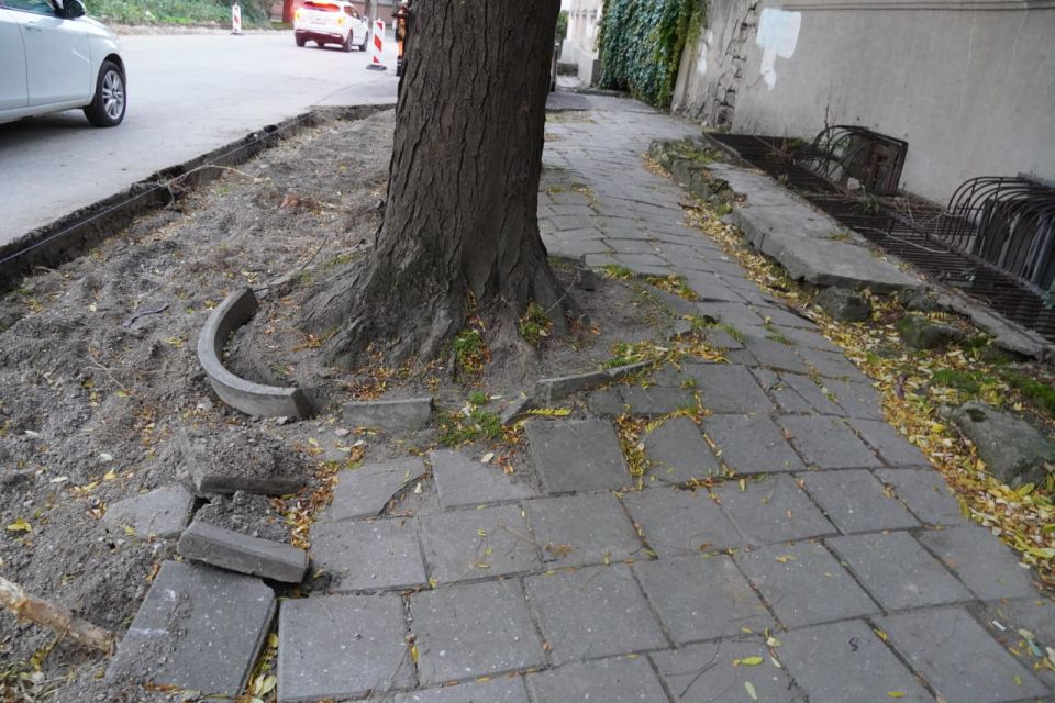 Глава администрации Керчи Олег Каторгин совместно с главой муниципального образования Денисом Колесником и представителями управляющей компании провели встречу с жителями пер Глава администрации Керчи Олег Каторгин совместно с главой муниципального образования Денисом Колесником и представителями управляющей компании провели встречу с жителями пер