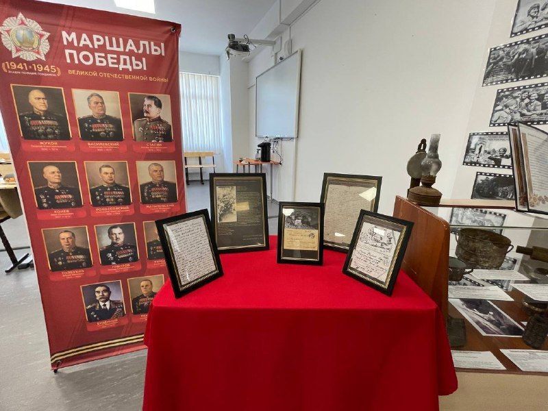 Первый заместитель главы администрации Бахчисарайского района Энвер Аблаев принял участие в торжественном открытии историко-этнографического музея «Наследие поколений» МБОУ «Маловидненская средняя общеобразовательная школа... Первый заместитель главы администрации Бахчисарайского района Энвер Аблаев принял участие в торжественном открытии историко-этнографического музея «Наследие поколений» МБОУ «Маловидненская средняя общеобразовательная школа...