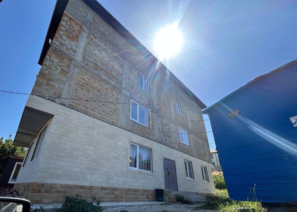 Выявлены дополнительные эпизоды мошеннических действий двух жителей Севастополя при продажах квартир в опасном доме