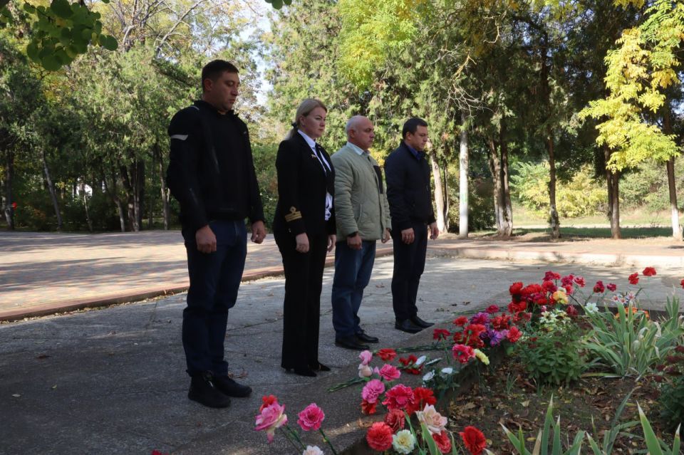 В Керчи почтили память крымских партизан и подпольщиков В Керчи почтили память крымских партизан и подпольщиков