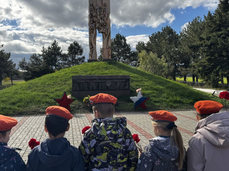 Память поколений: уроки мужества и чести под руководством МЧС России Память поколений: уроки мужества и чести под руководством МЧС России