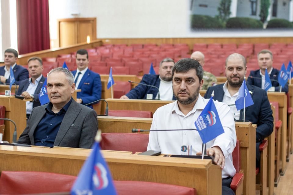 В Симферополе прошла внеочередная сессия городского совета В Симферополе прошла внеочередная сессия городского совета