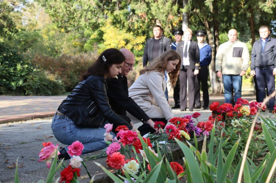 В Керчи почтили память крымских партизан и подпольщиков В Керчи почтили память крымских партизан и подпольщиков