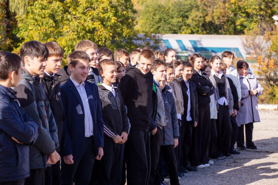 Крымские школьники открыли для себя мир кинологии Крымские школьники открыли для себя мир кинологии